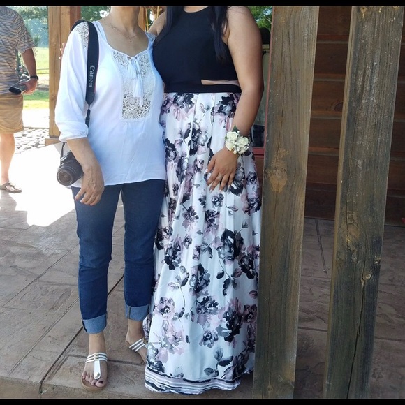 Selling Prom Dress!! - Picture 2 of 5